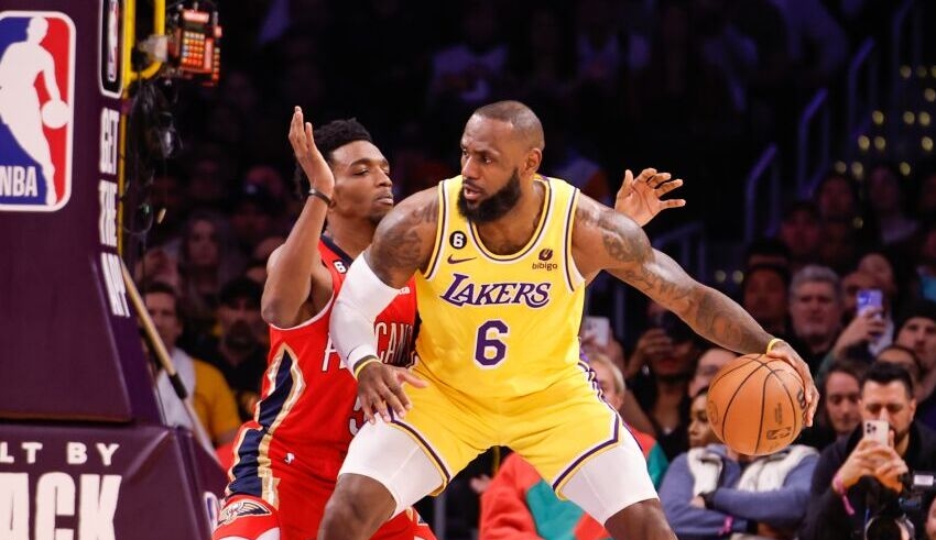 lebron james scores 21 points in return as the lakers defeat the pelicans