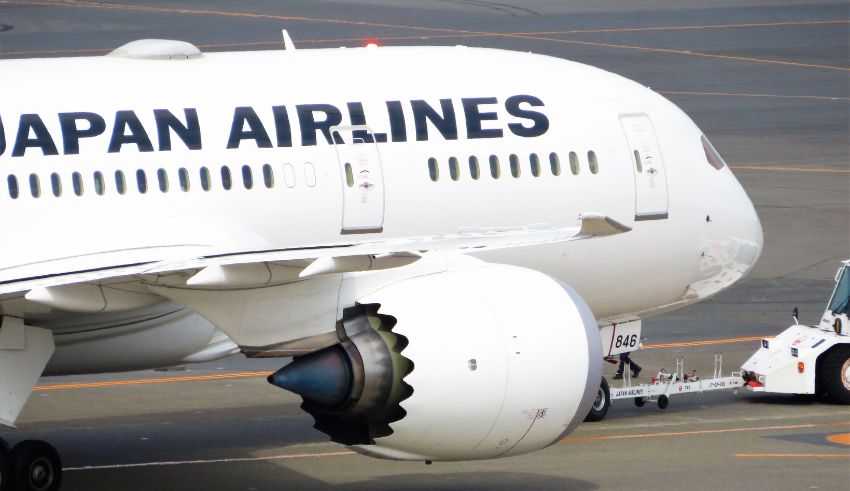 japan airlines staggering with delayed flights due to the cyber attack