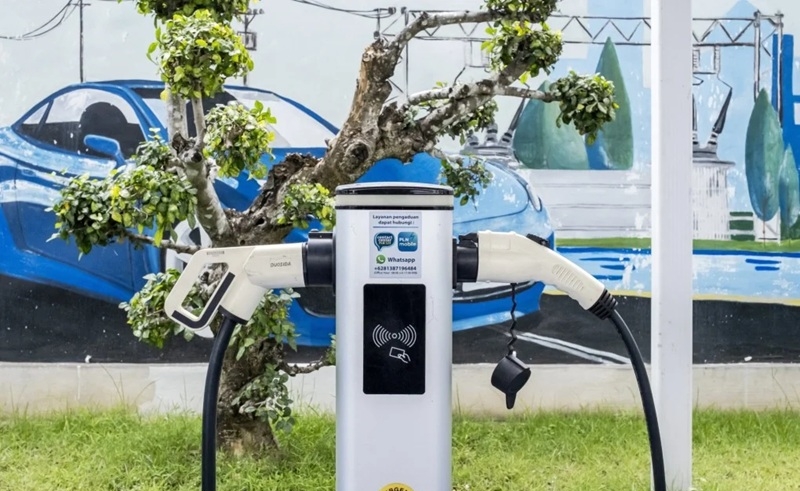 China Indonesia EV batteries