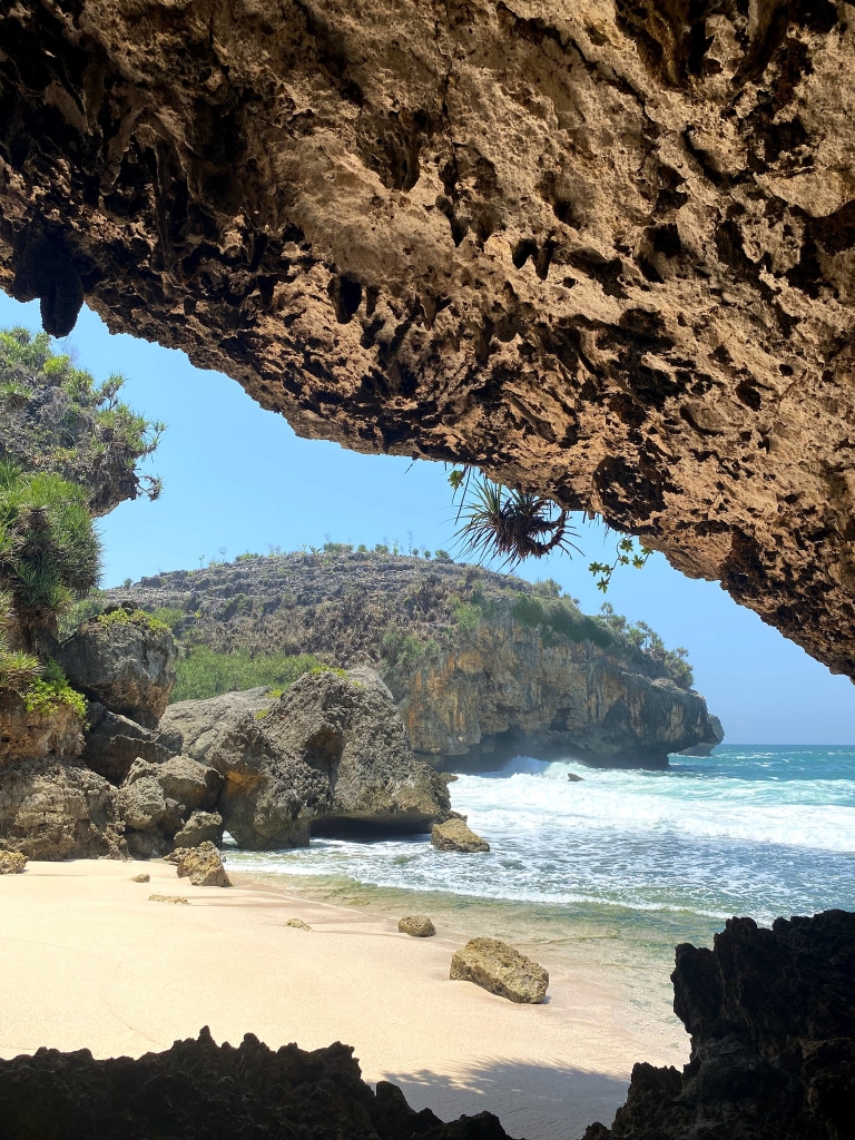 Gunung Payung Beach