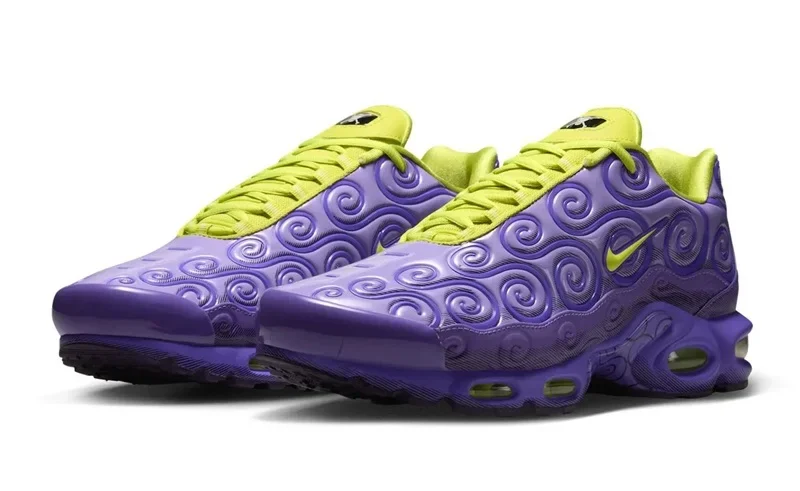 one piece nike air max plus