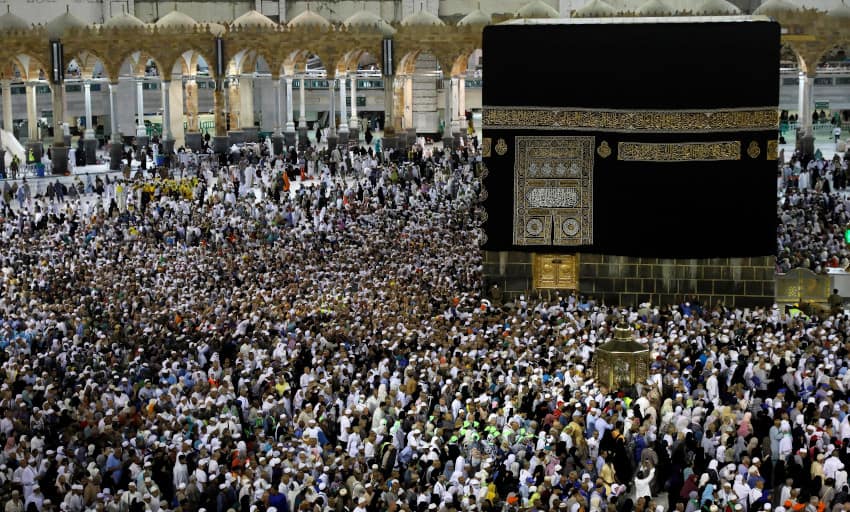 Coronavirus precaution, Saudi Arabia Temporarily Stops the Arrival of Umrah Pilgrims. They get refund?
