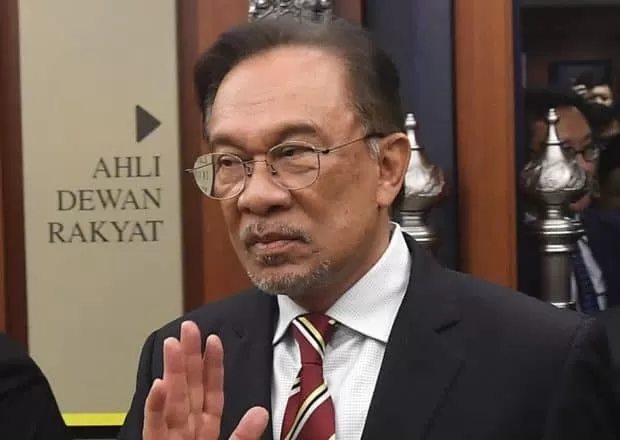 Aides failed to remove Anwar’s name from legal suits