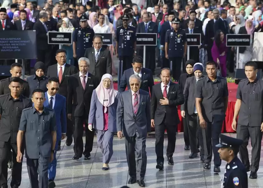 Prime Minister’s Department reminds civil servants of their responsibility amid the country’s current political state.