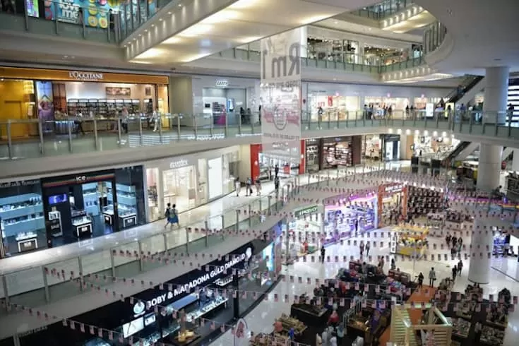 Mall owners to retailers: Not yet time to offer rental discounts