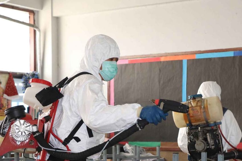 Virus fear causes school close