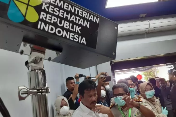 Enter with high body temperature, 10 foreigners at Batam airport advised to return home