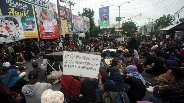 President Jokowi knows Omnibus Law gets public rejection