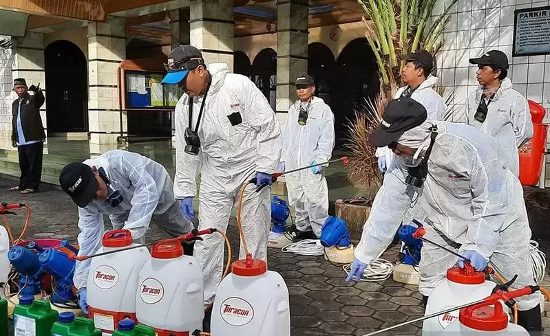 Coronavirus precaution, DMI distributes 2 million carbol bottles to mosques in Indonesia
