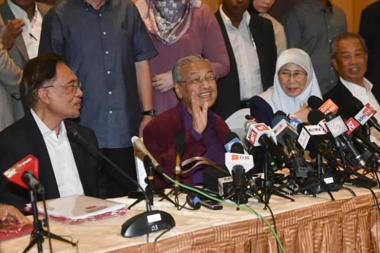 Mahathir blames Anwar and Muhyiddin for Pakatan Harapan’s mess