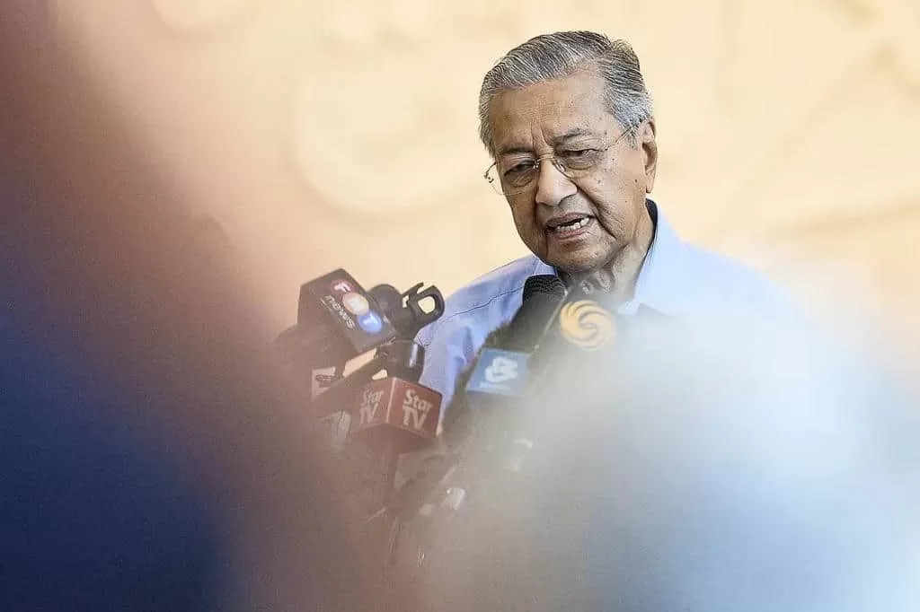 Mahathir to Muhyiddin: Get rid of UMNO first if you want to meet me