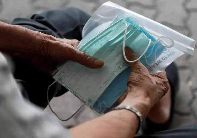 Discard Disposable Face Masks Right, Do Not Use Them Again to Prevent Infection