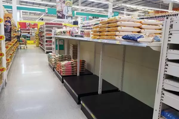 Epidemic Virus Panic creates shortage of supply in Bangkok