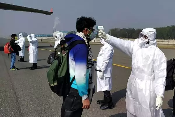 Infection checking eyed for passengers returning home