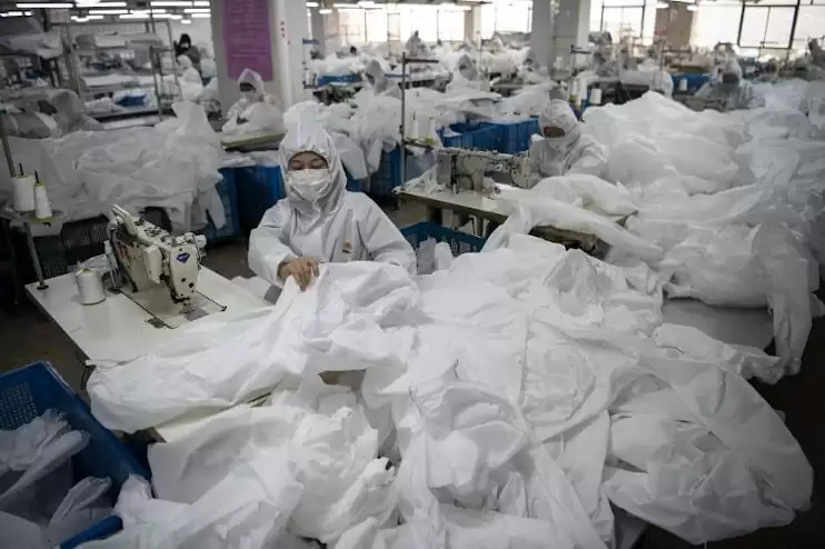 Virus death toll tops 3,000