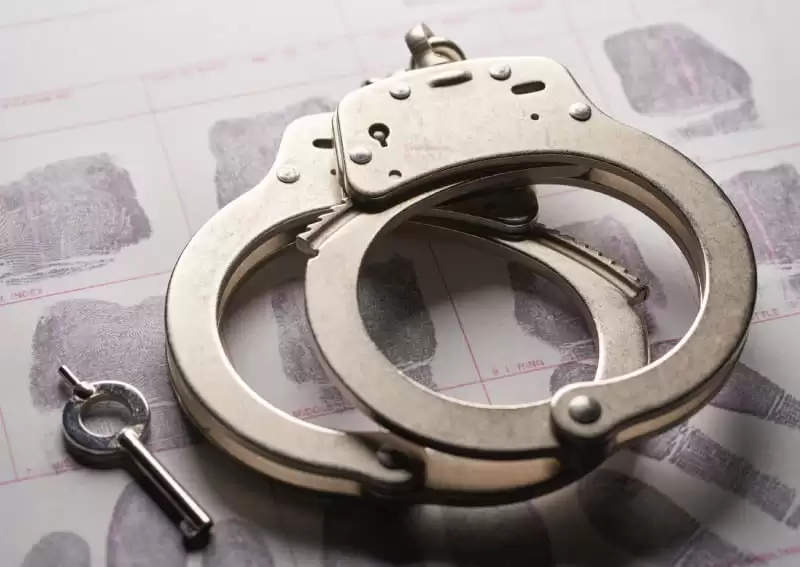 Student spends a week in jail, fined RM800 for leaving home to bring cake to her boyfriend