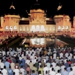 Indoesian people doing namaz during Ramadhan