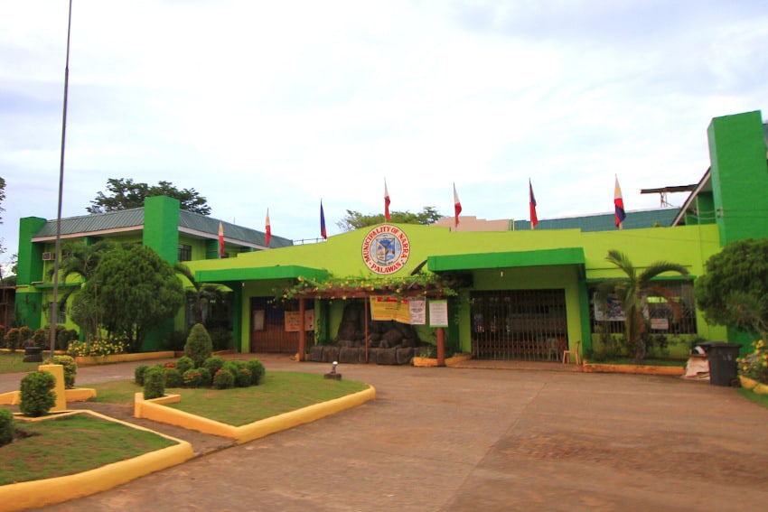 “An Active Bayanihan in Narra Palawan Trading Foods to Help others”
