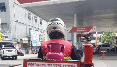 Pertamina launched a fuel and LPG canister delivery service