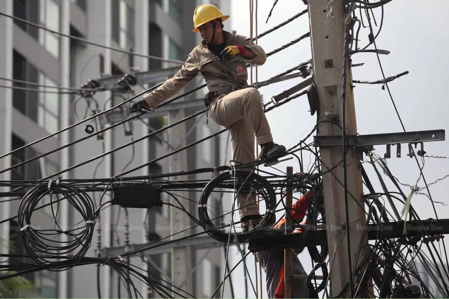 Energy Minister reduce electricity bills for 3 months