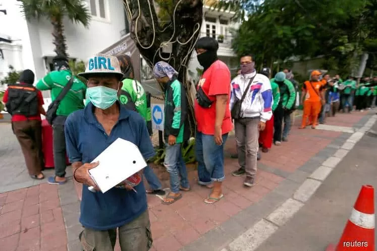 Pandemic Covid-19: Social restriction and compulsory face masks wearing