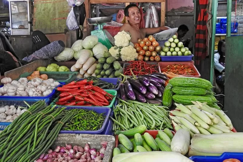 Local markets: postpone reopening and implement online trading, Police to safeguard food availability amid pandemic