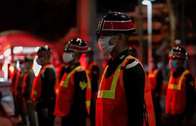 Thai military step up as curfew imposed