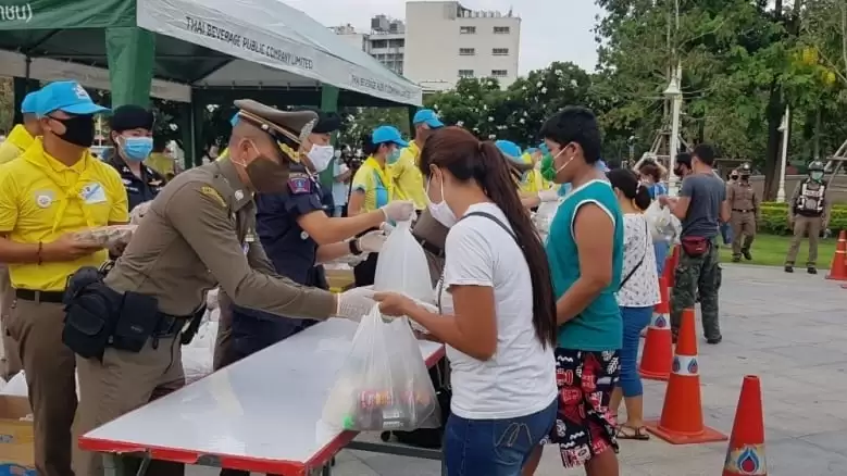 King's Guard 904 handed out 500 bags of relief supplies