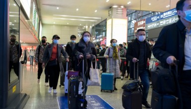 China tourists all wear mask at airport to prevent infection from coronavirus