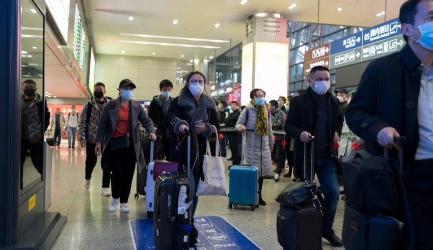 China tourists all wear mask at airport to prevent infection from coronavirus