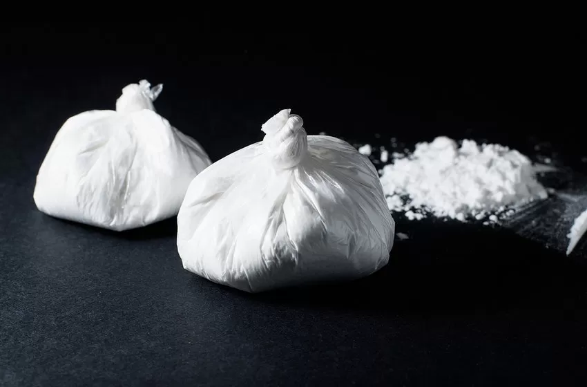 Police ambush 2 foreigners and confiscate 821 kg of methamphetamine