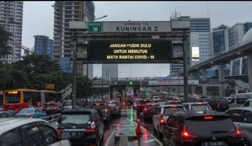 Cars are stuck in Indonesia