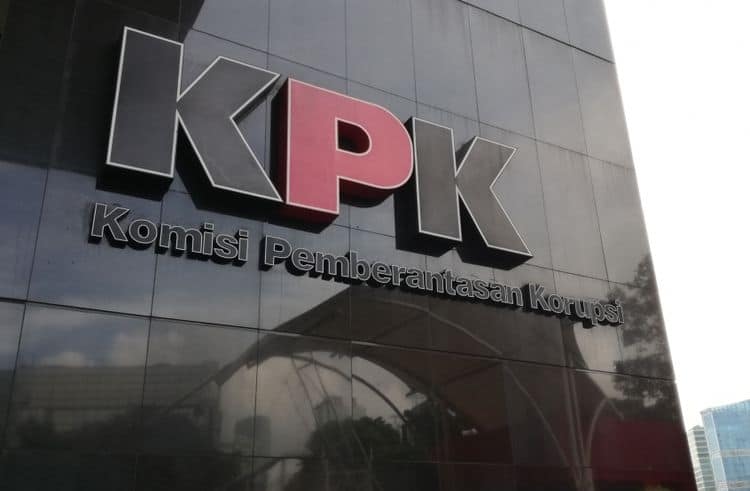 logo Komisi Pemberantasan Korups Artikel ini telah tayang di Kompas.com dengan judul KPK Luncurkan Aplikasi Jaga Bansos, Masyarakat Bisa Lapor Dugaan Penyimpangan, httpsnasional.kompas.comread2020052915403701kpk-luncurkan-aplikasi-jaga-bansos-masyarakat-bisa-lapor-dugaan-penyimpangan. Penulis Sania Mashabi Editor Krisiandi