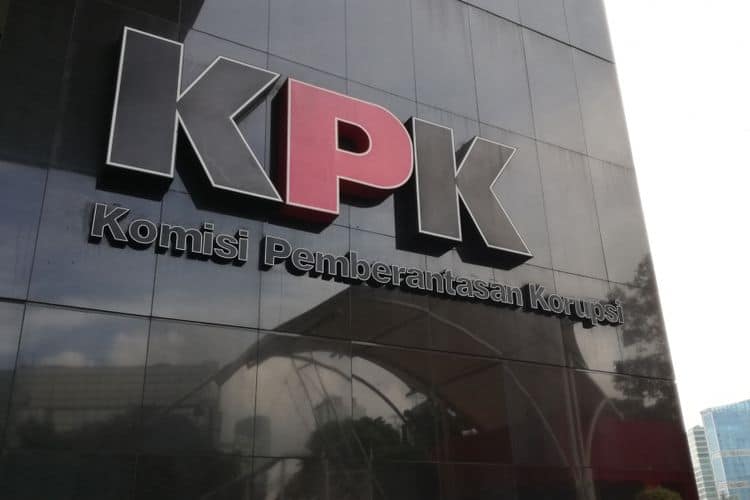 logo Komisi Pemberantasan Korups Artikel ini telah tayang di Kompas.com dengan judul KPK Luncurkan Aplikasi Jaga Bansos, Masyarakat Bisa Lapor Dugaan Penyimpangan, httpsnasional.kompas.comread2020052915403701kpk-luncurkan-aplikasi-jaga-bansos-masyarakat-bisa-lapor-dugaan-penyimpangan. Penulis Sania Mashabi Editor Krisiandi