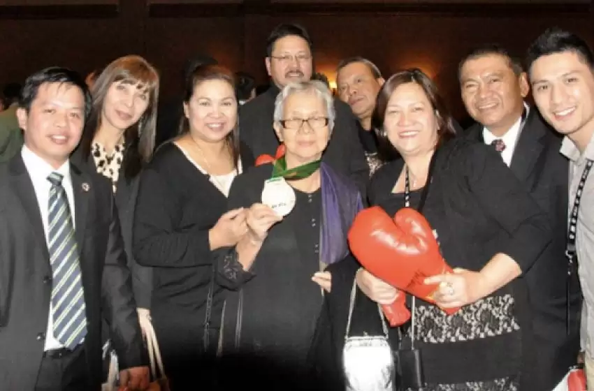Laura Elorde, widow of 'Flash', dies at 92