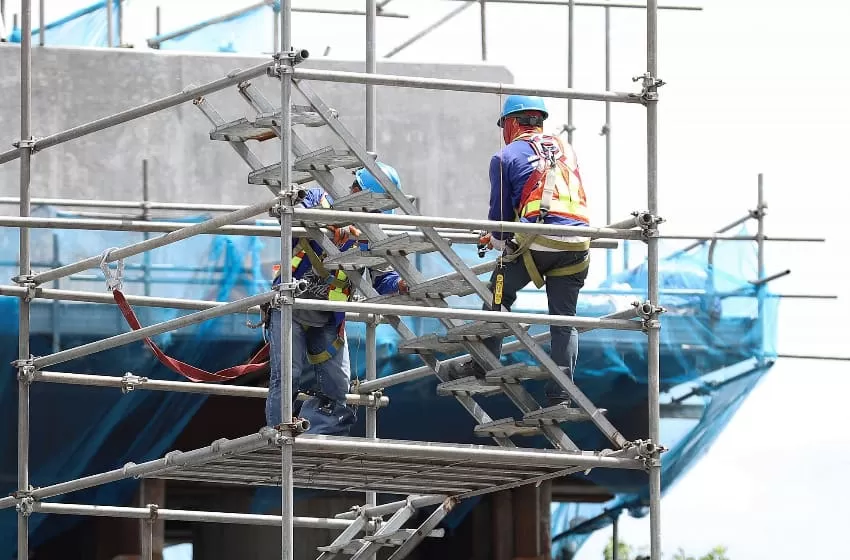 DPWH resumes construction of Metro Manila infra projects
