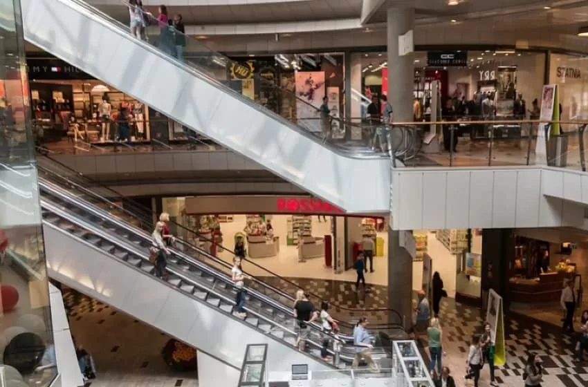 Malls will be closed if physical distancing not observed