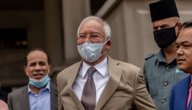 Datuk Seri Najib Razak is seen leaving the Kuala Lumpur High Court