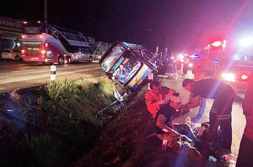 Passengers Injured after Tour Bus Crashes in Southern Thailand
