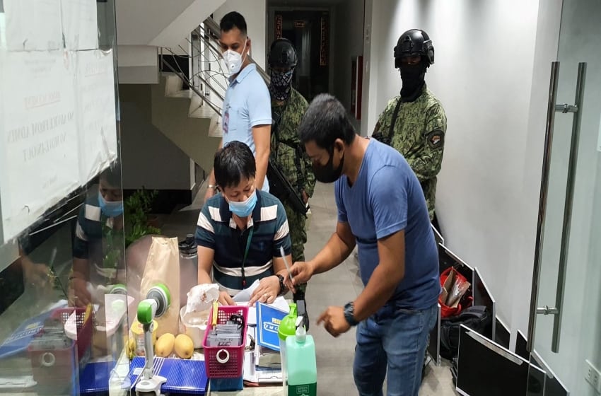 Makati cops arrested 50 Chinese nationals over illegal POGO operations