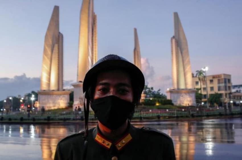 Public Funding of Critical Campaign Leads to Monarchy Without Boundaries
