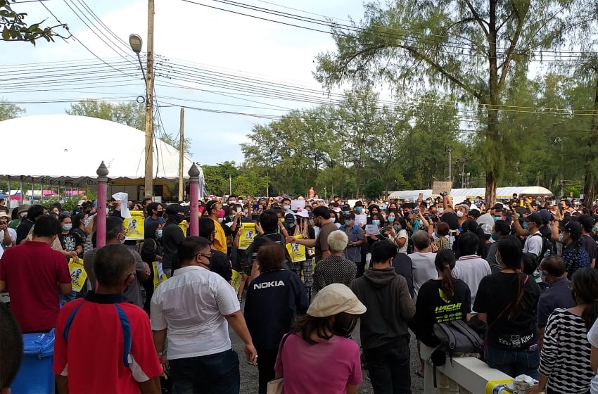 Freedom To Speak Their Rights, Phuket is Saturated with Rally against the Government