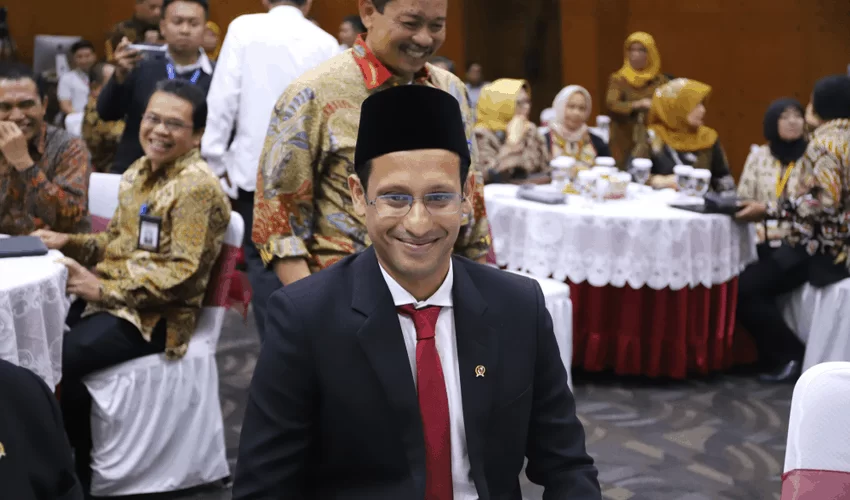 Minister Nadiem Makarim wants to apply online learning permanently, it raises many critics