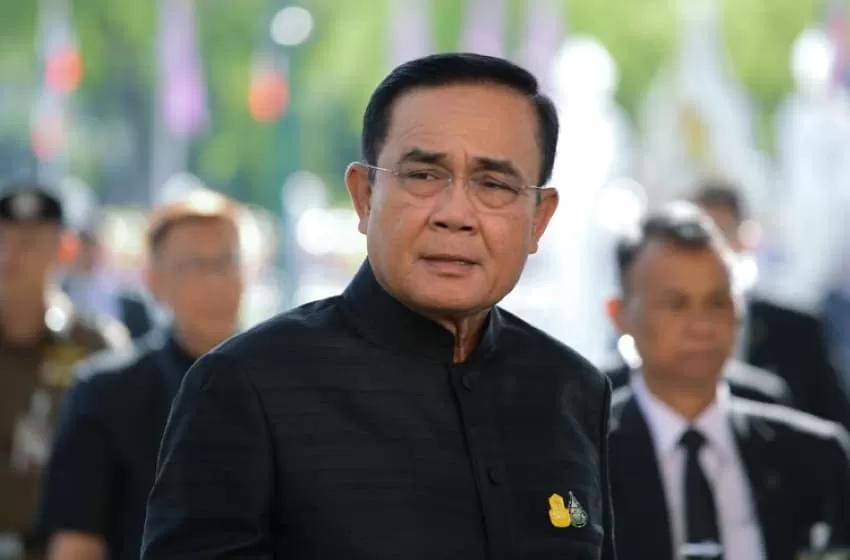 PM Promises to Amend the Charter: Government to offer a Version of its Own Reform Bill