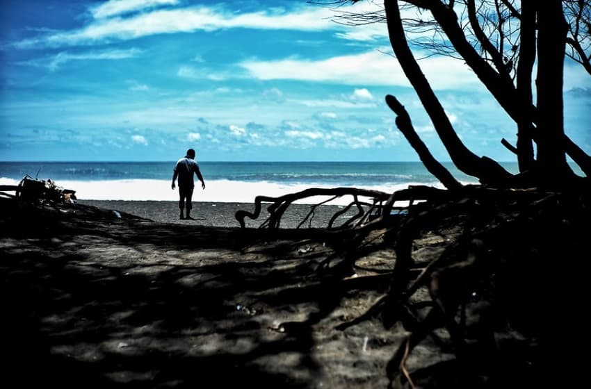 SAR Team again finds another victim dragged by waves of Goa Cemara Beach Yogyakarta