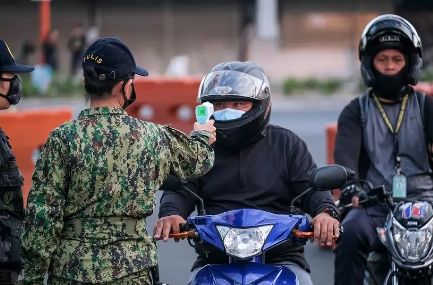 Motorcycle riders living under the same house no longer needs motorcycle barrier under GCQ