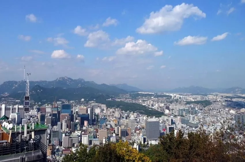 There is No Cramming in South Korean Capital as New Covid-19 Laws Take Effect
