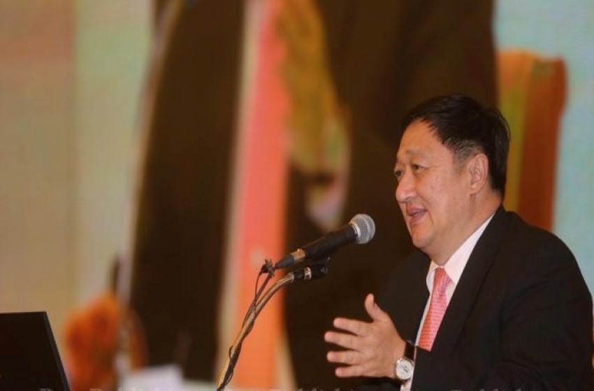 PM Rules out Prasong as the Preference of Finance Minister