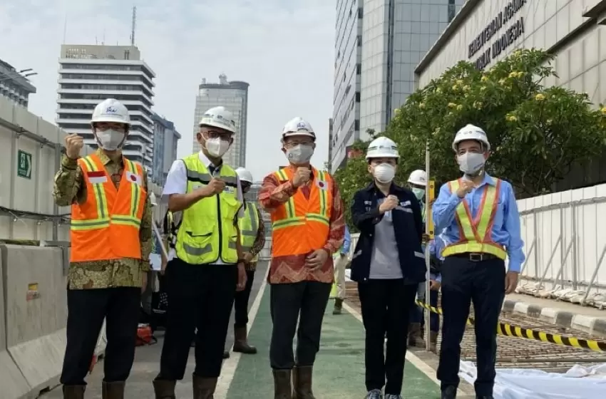 Japanese Ambassador Impressed When Visits MRT Jakarta Phase II Construction Site