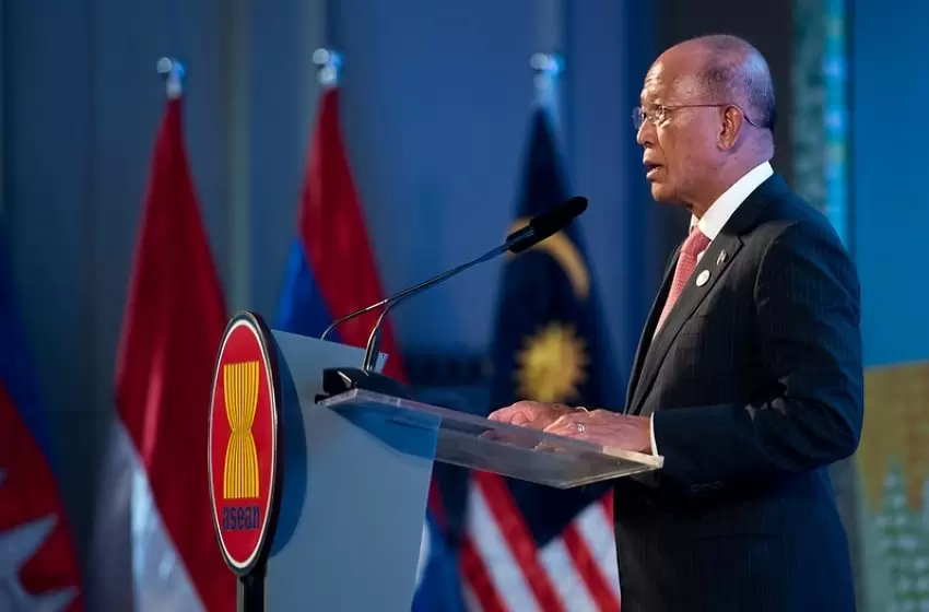 Defense Secretary Delfin Lorenzana